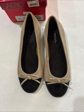 AEROSOLES Beige Perforated Ballet Flats with Black Toe